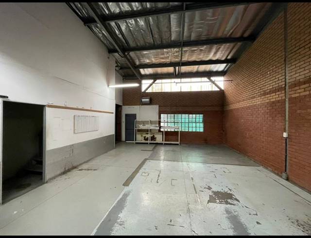 INDUSTRIAL PROPERTY TO RENT IN HENNOPSPARK